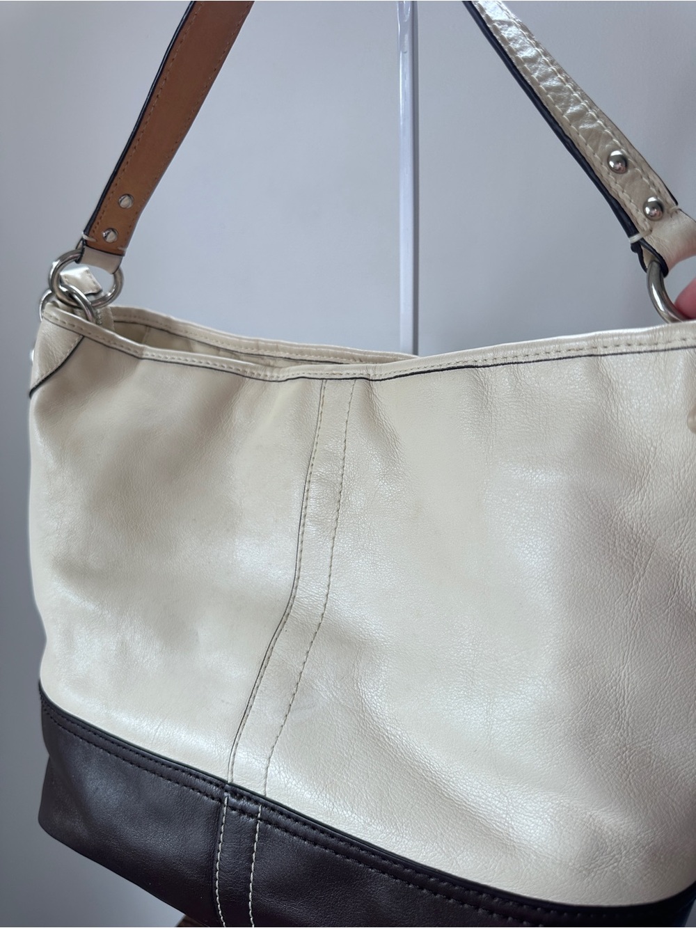 Coach Two-Tone Cream and Dark Brown Leather Shoulder Bag with Tan Strap - Picture 6 of 16